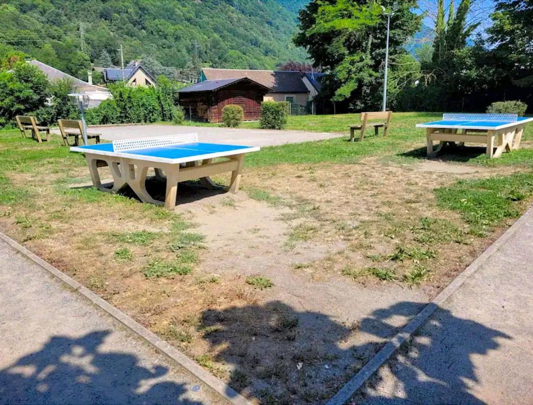 Appartement T3 dans résidence Juzet-de-Luchon Esterno foto